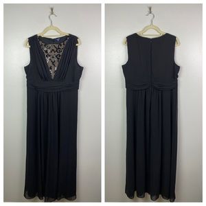 Chaps | Black Sleeveless Sequin V Neck Gown 18